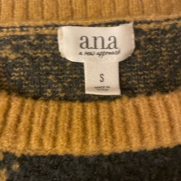 Women’s A.N.A - Size Small -chunky sweater yellow & gray large plaid - Picture 4 of 6